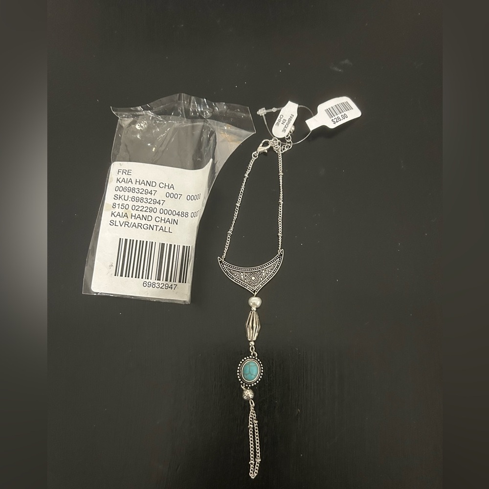 Free people bracelet hand chain new